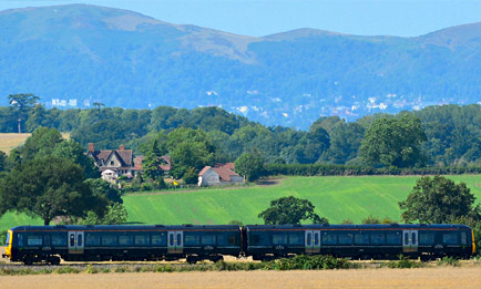 Train and Malverns landscape 2Z97 1041 S Widdowson DSC-5777