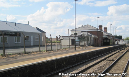 Hartlebury railway station by Nigel Thompson, CCL